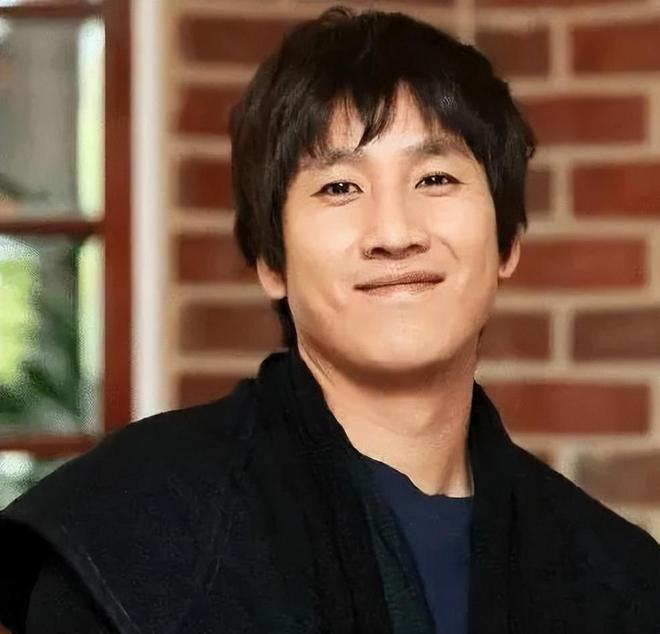 韩国男演员李善均被曝去世2个月前陷入吸毒丑闻